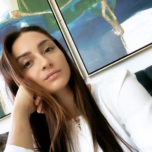 Meet your Posher, Alexandra